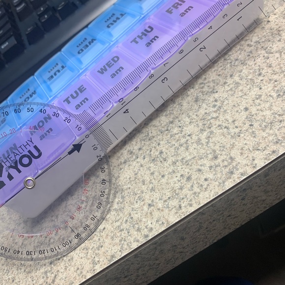 Medicine pill box - Picture 4 of 6